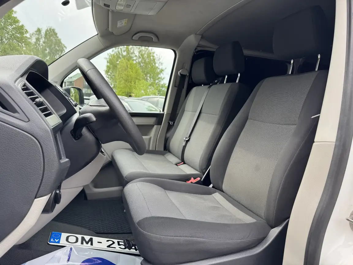 VOLKSWAGEN TRANSPORTER