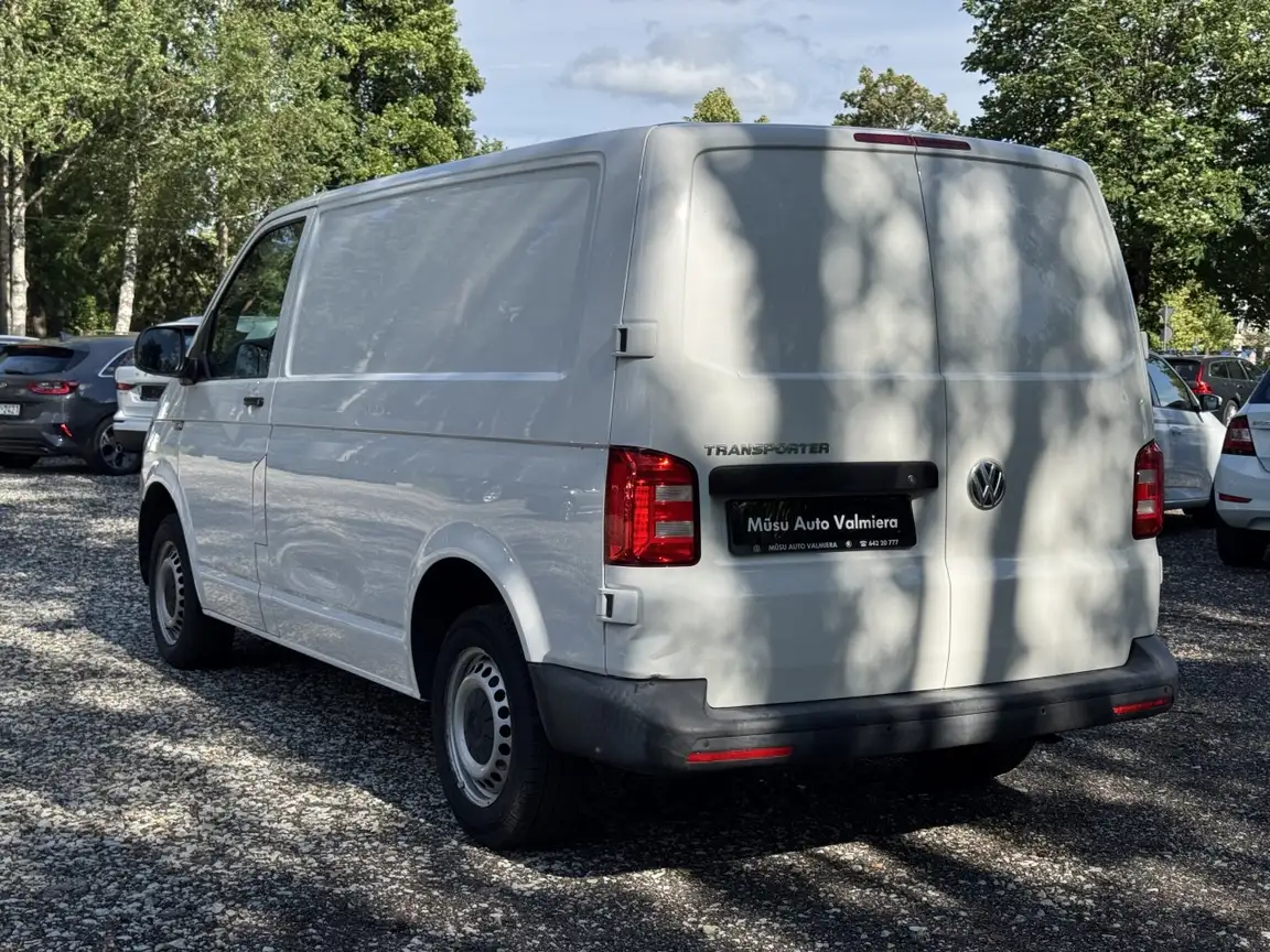 VOLKSWAGEN TRANSPORTER