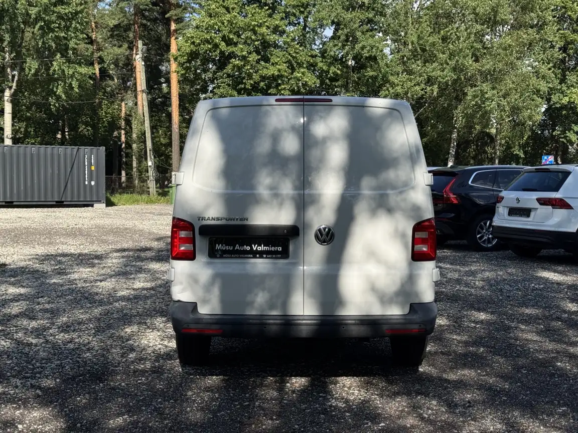 VOLKSWAGEN TRANSPORTER
