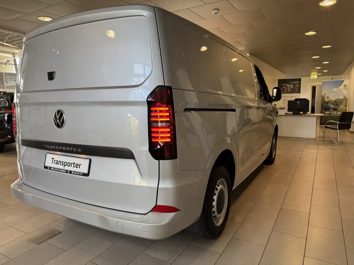 VOLKSWAGEN TRANSPORTER