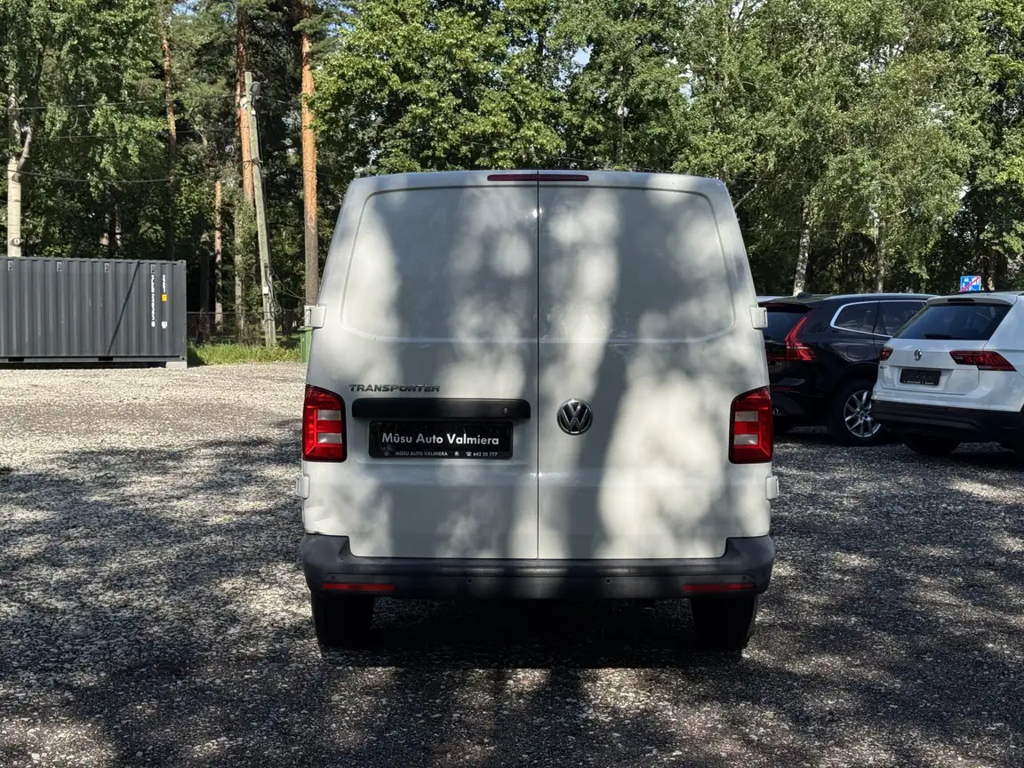 VOLKSWAGEN TRANSPORTER