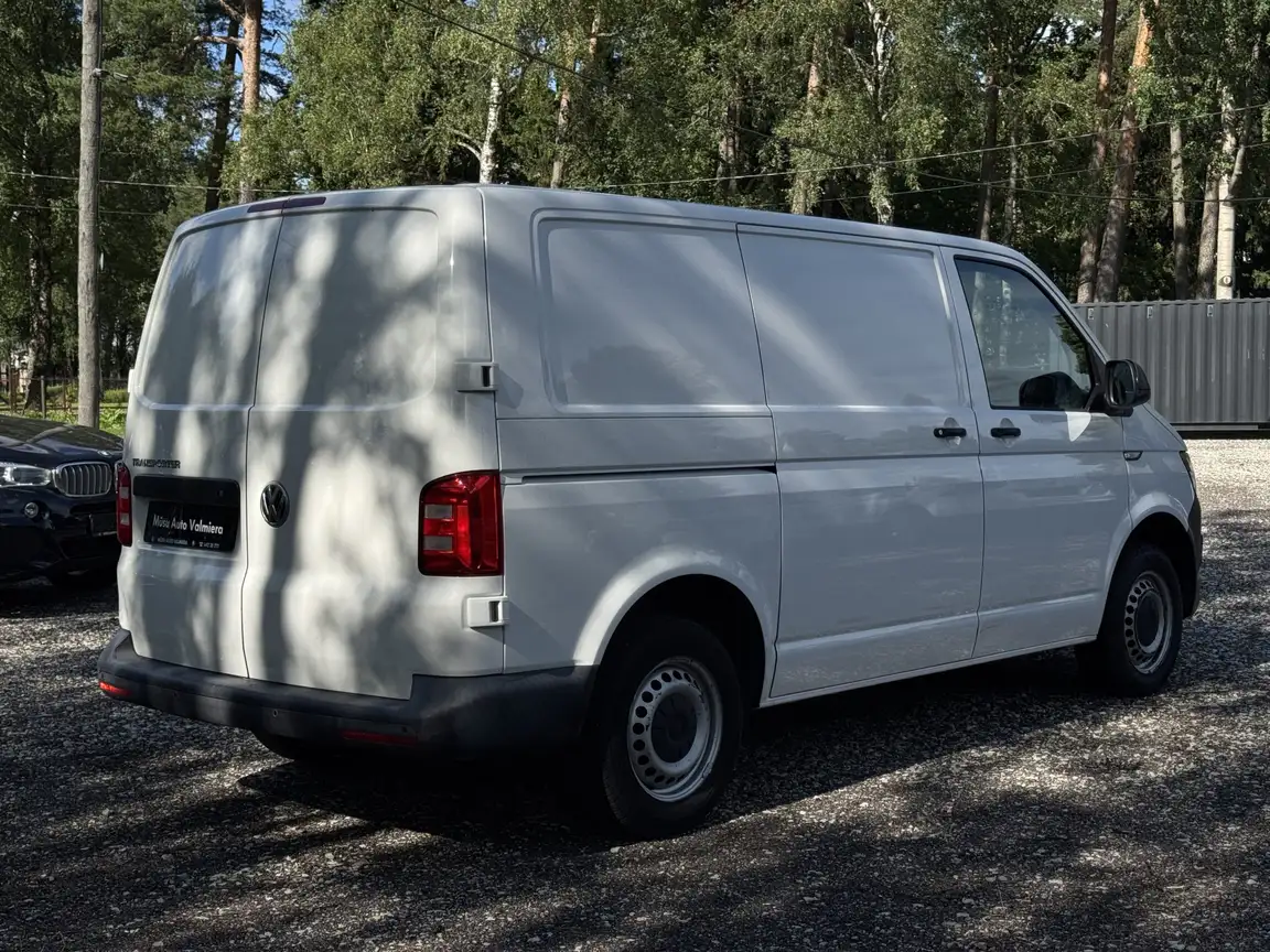 VOLKSWAGEN TRANSPORTER