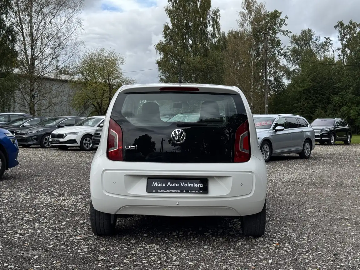 VOLKSWAGEN UP!