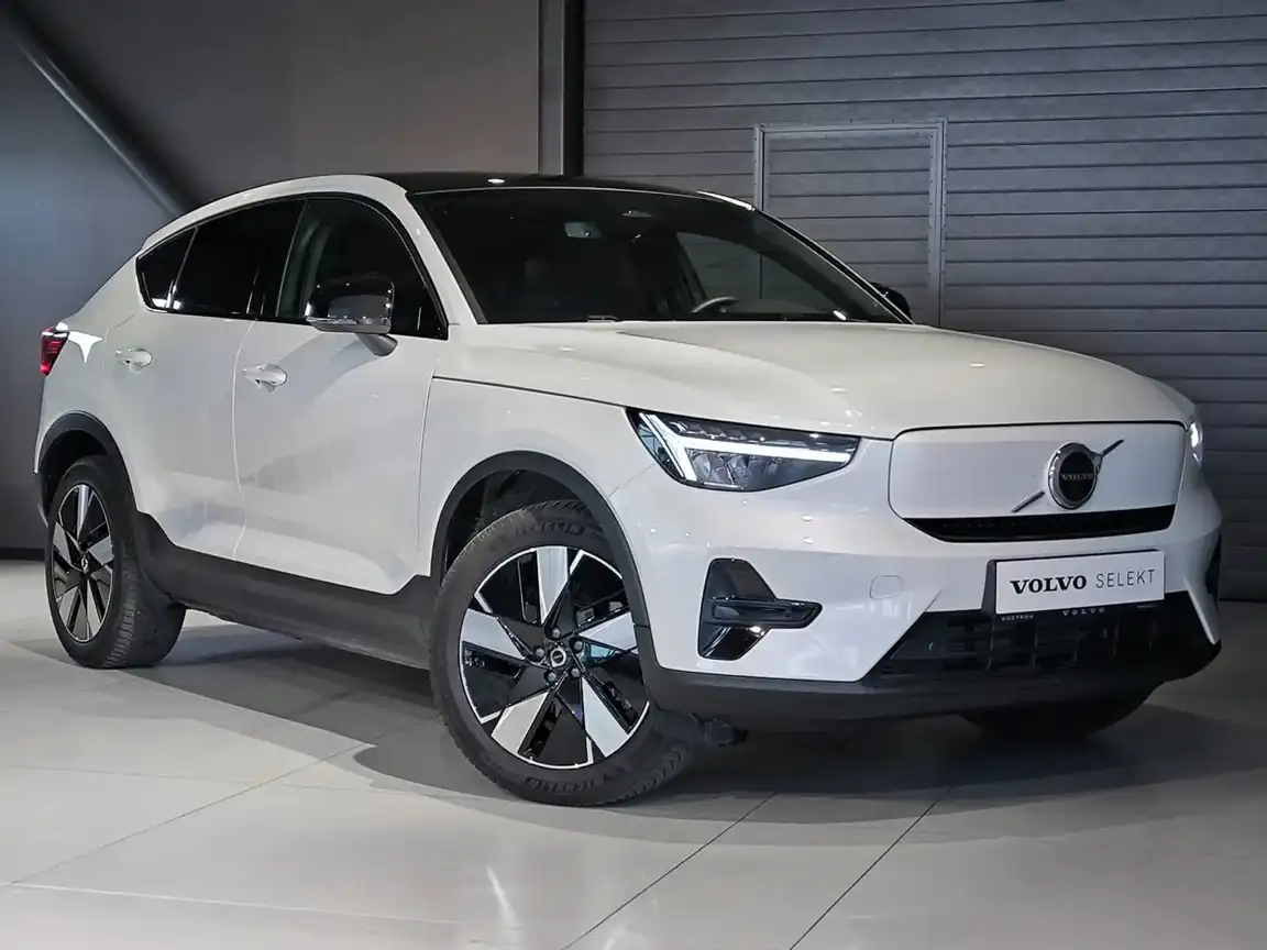 VOLVO C40