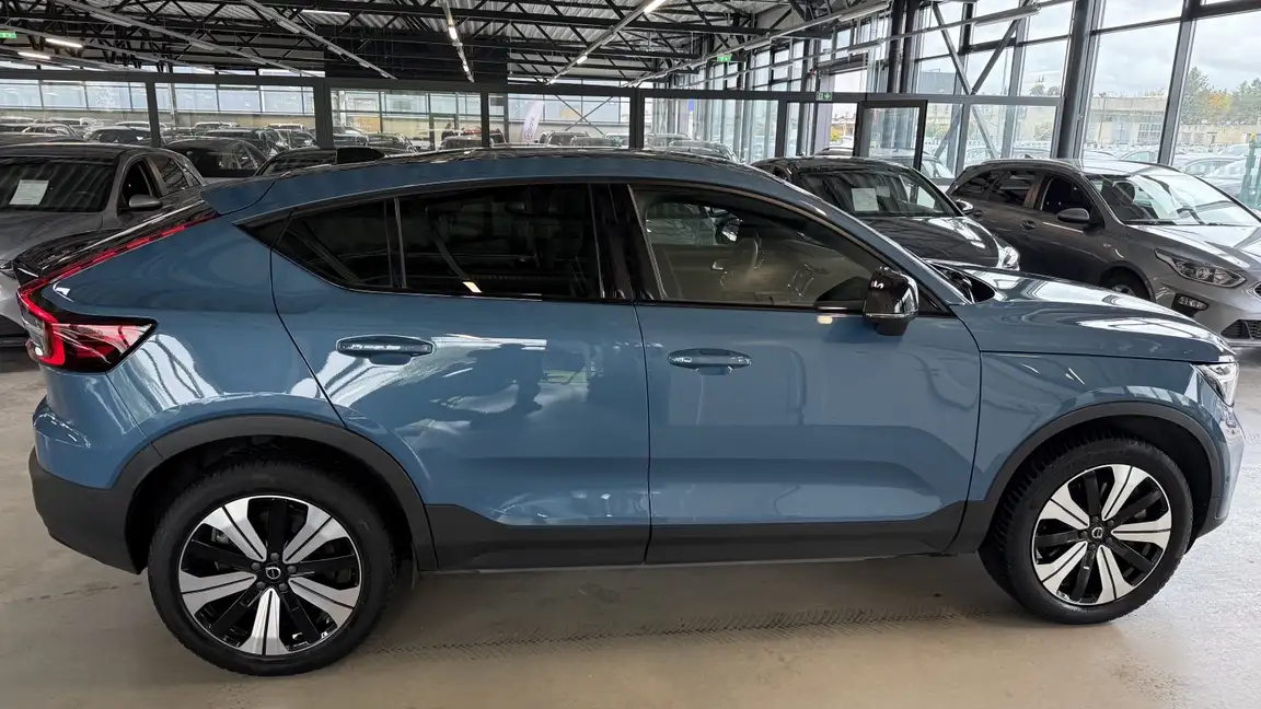 VOLVO C40