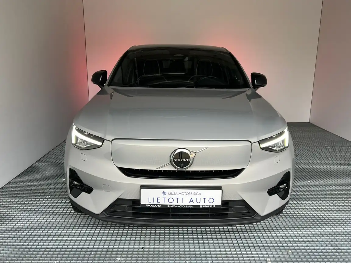 VOLVO C40