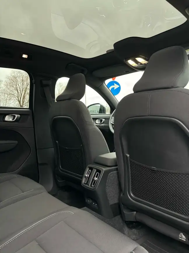 VOLVO C40