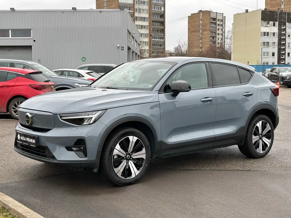 VOLVO C40