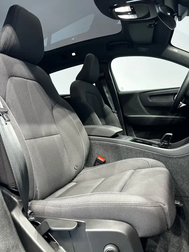 VOLVO C40