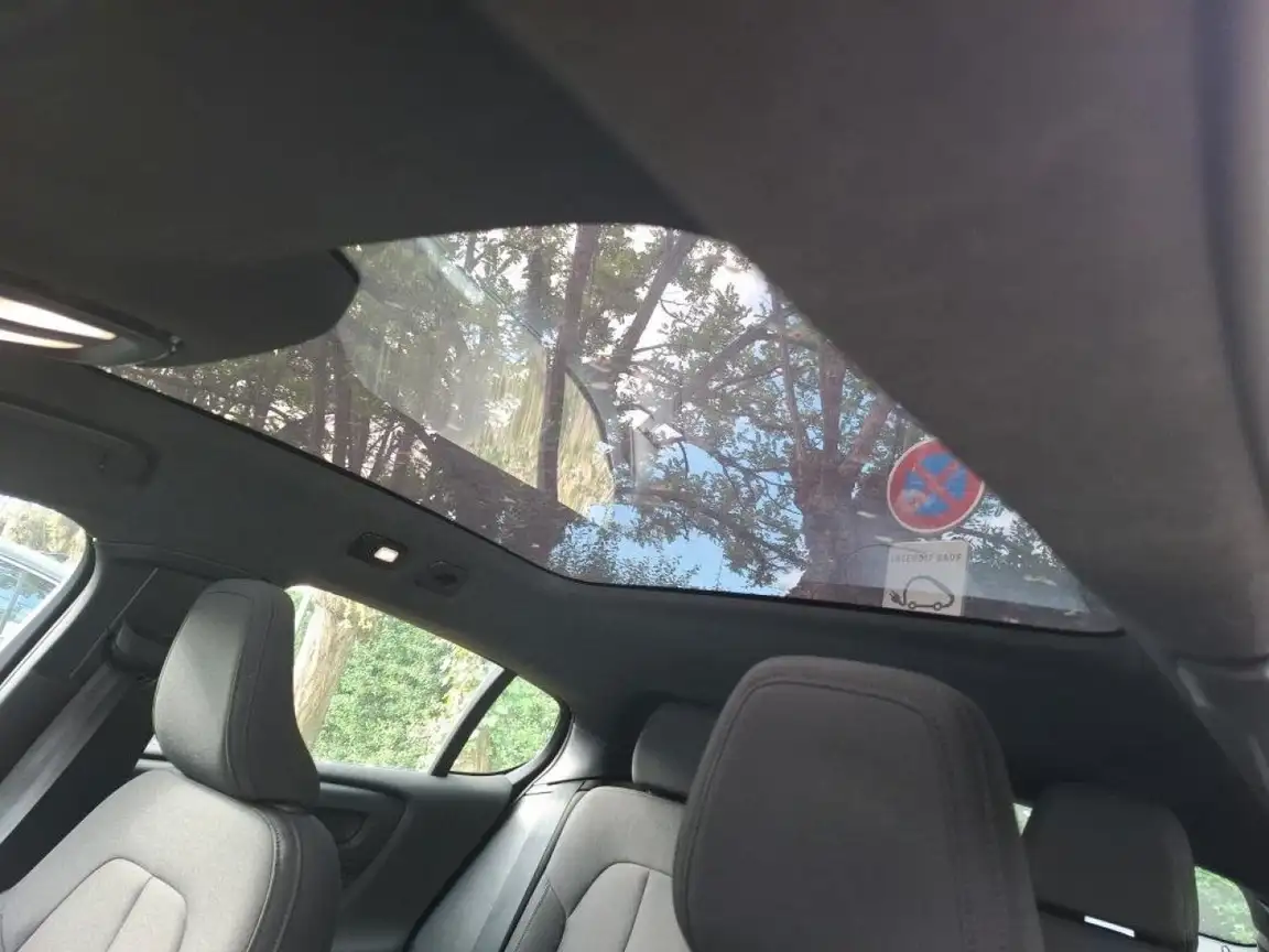 VOLVO C40