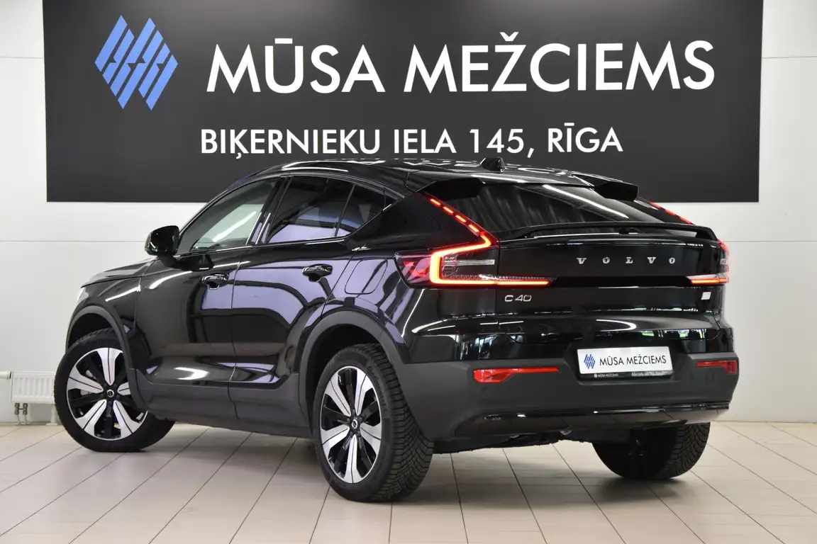 VOLVO C40