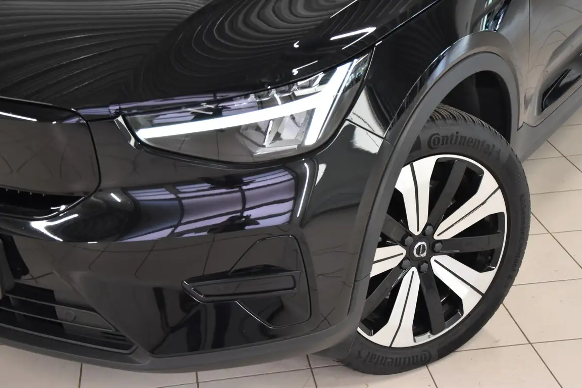 VOLVO C40