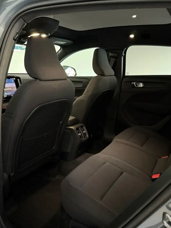 VOLVO C40
