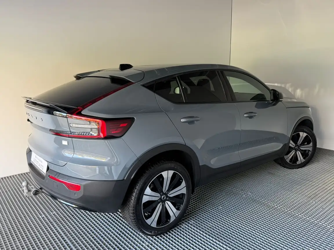 VOLVO C40