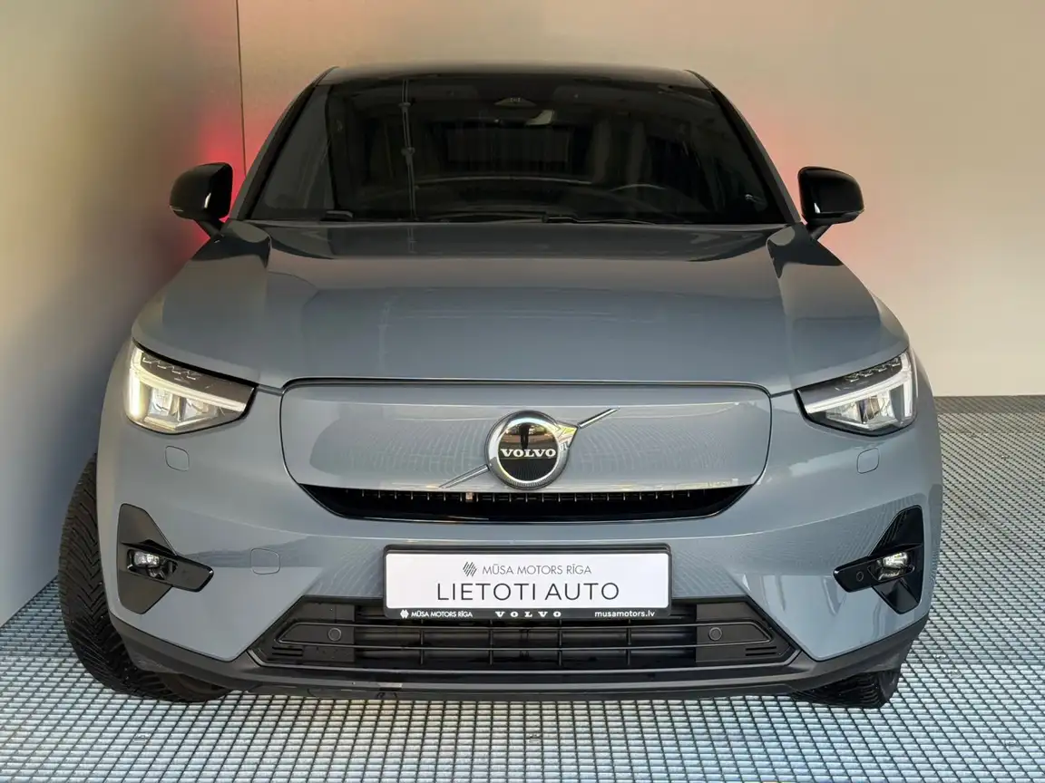 VOLVO C40