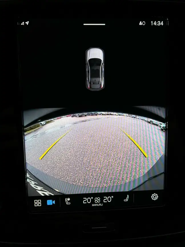 VOLVO C40