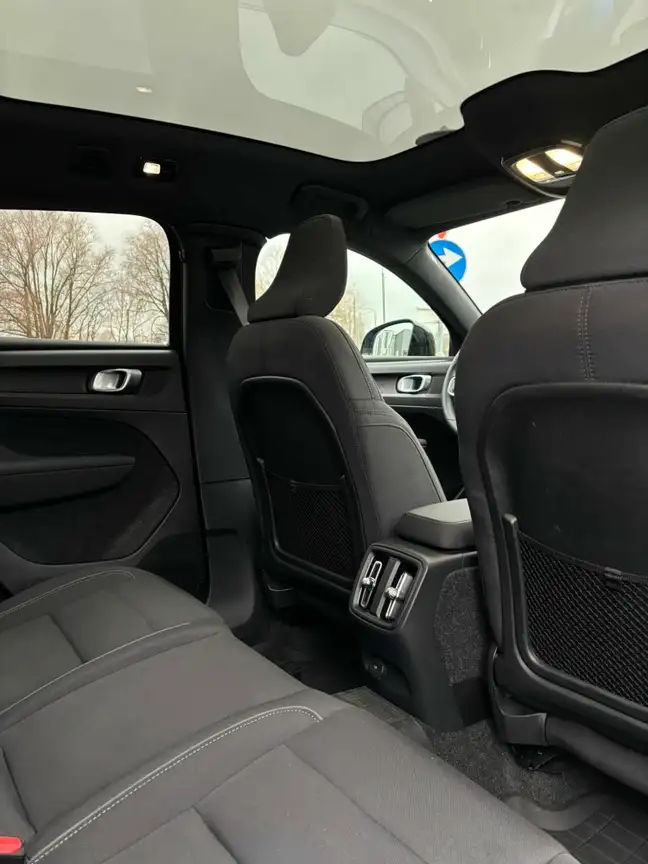 VOLVO C40