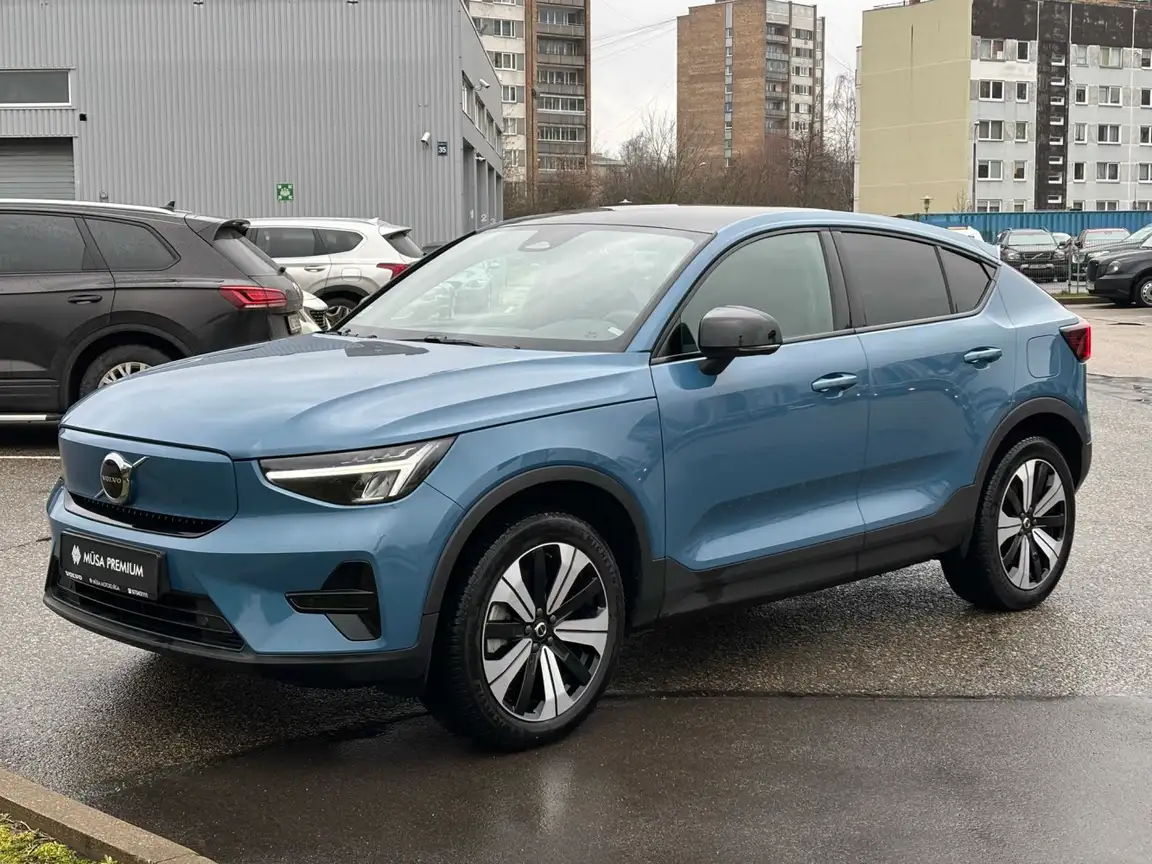 VOLVO C40
