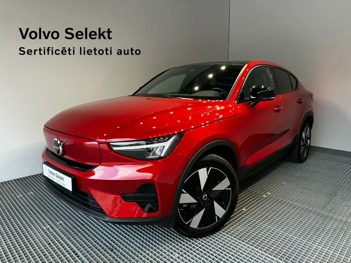 VOLVO C40