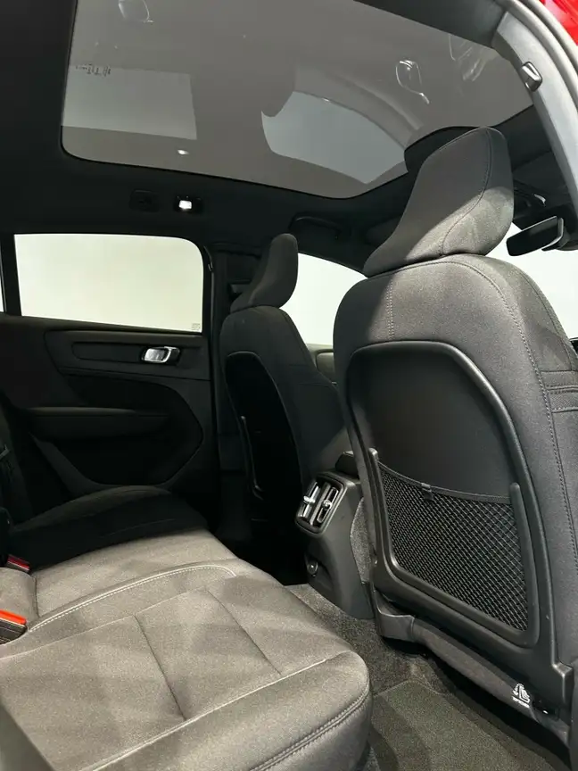 VOLVO C40