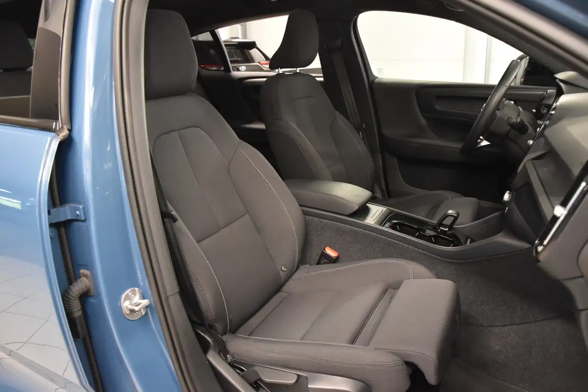 VOLVO C40