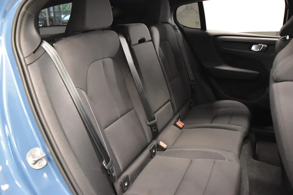VOLVO C40