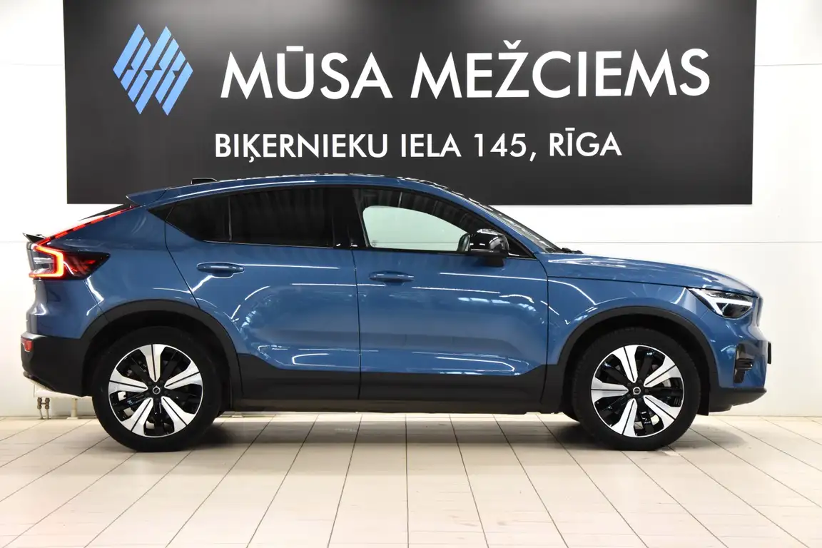 VOLVO C40