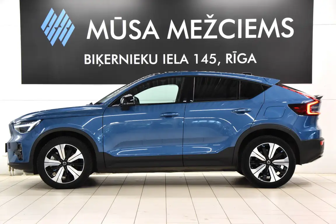VOLVO C40