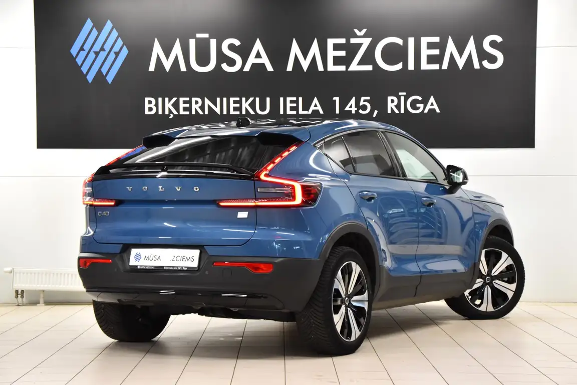 VOLVO C40