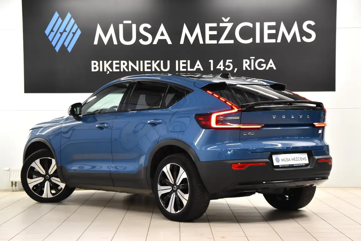 VOLVO C40