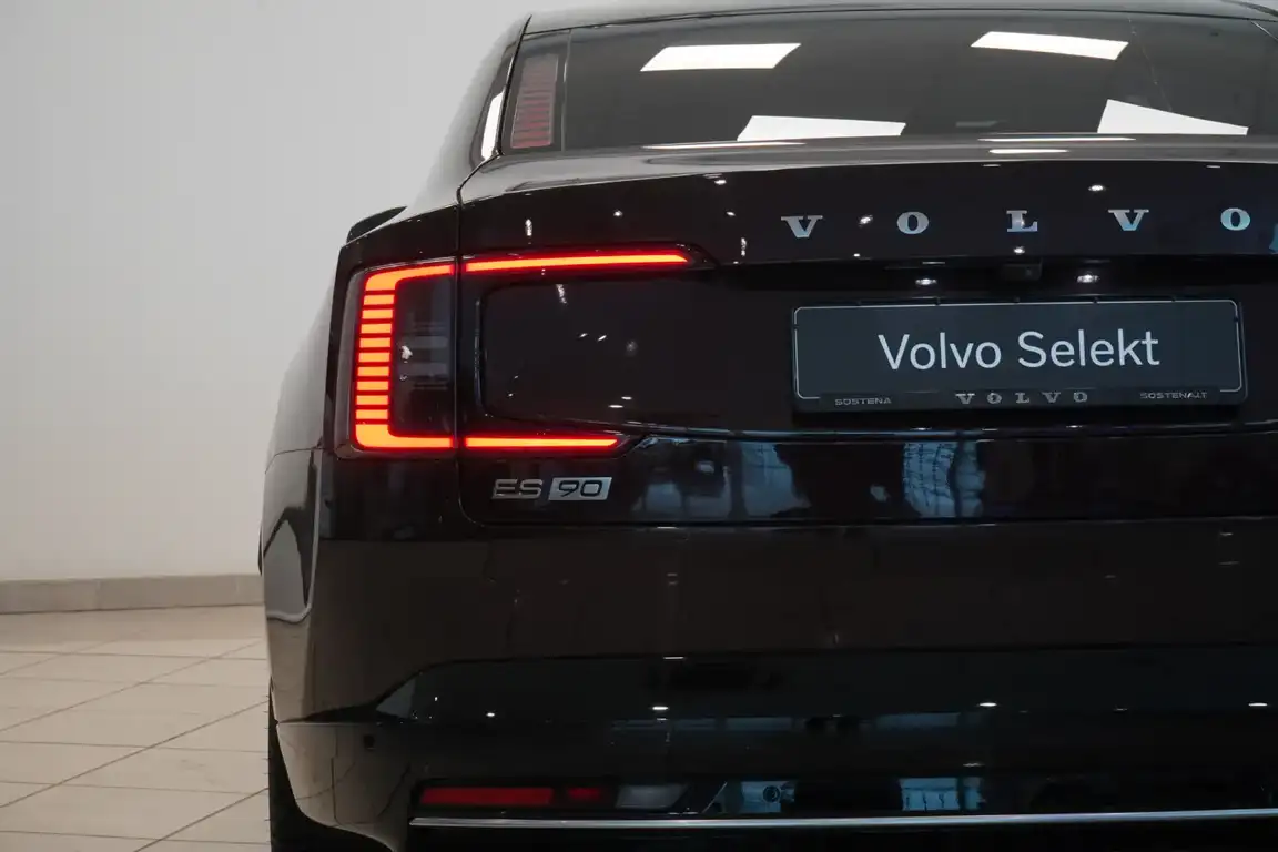 VOLVO ES90