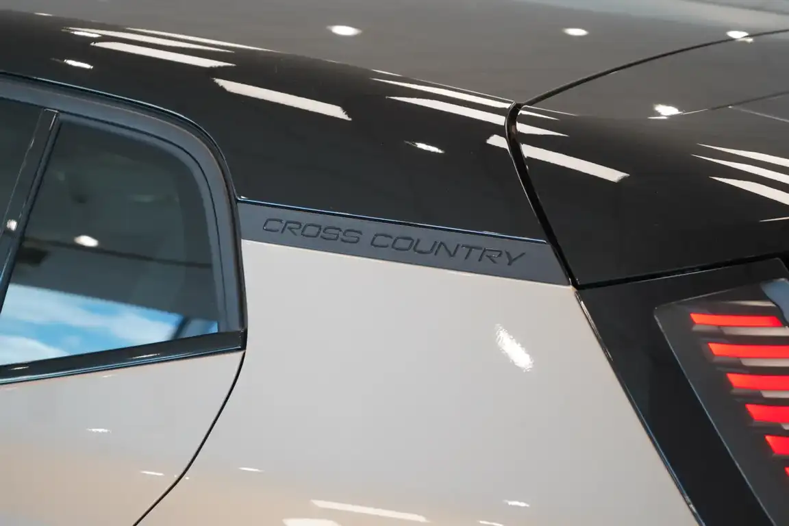VOLVO EX30
