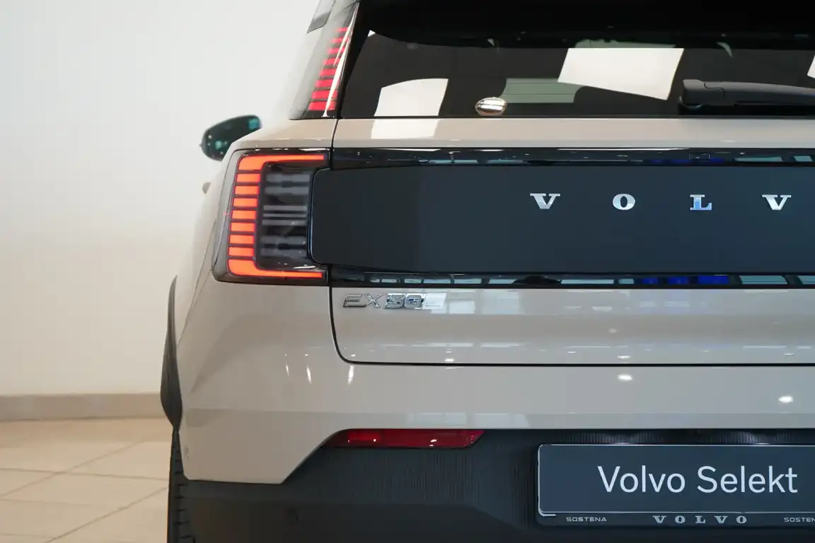 VOLVO EX30