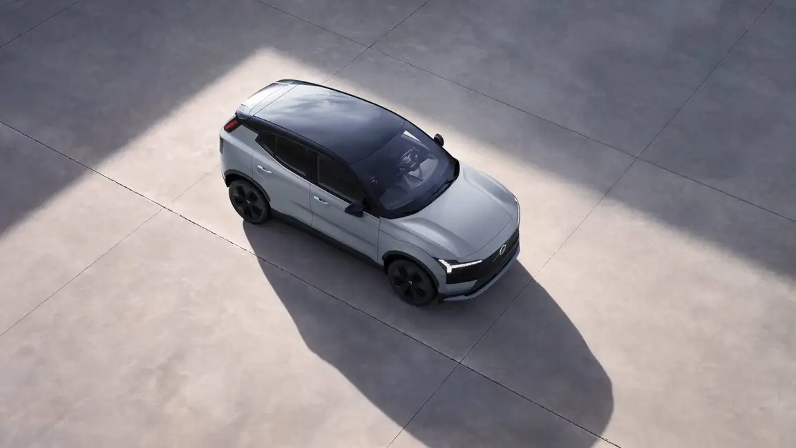 VOLVO EX30