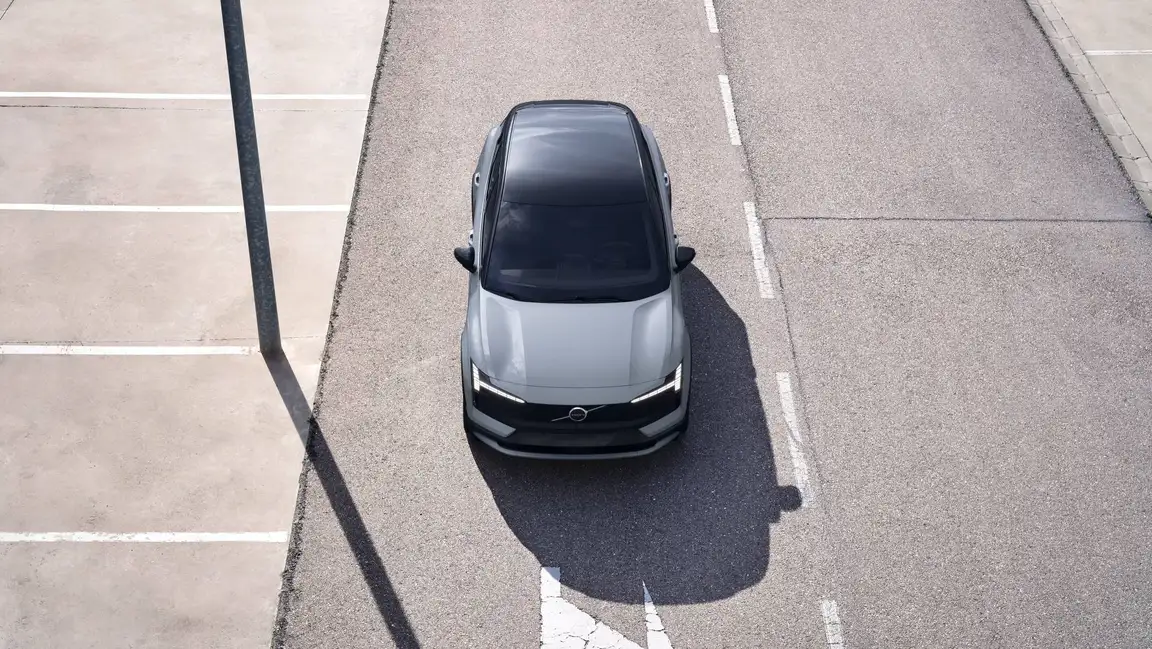 VOLVO EX30
