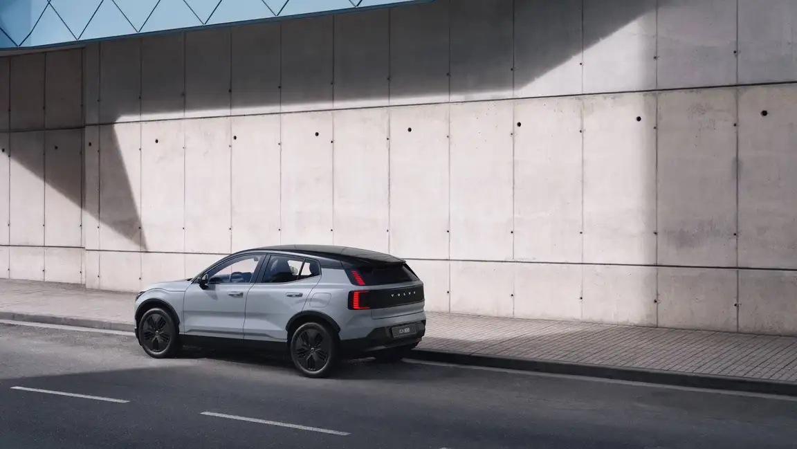 VOLVO EX30