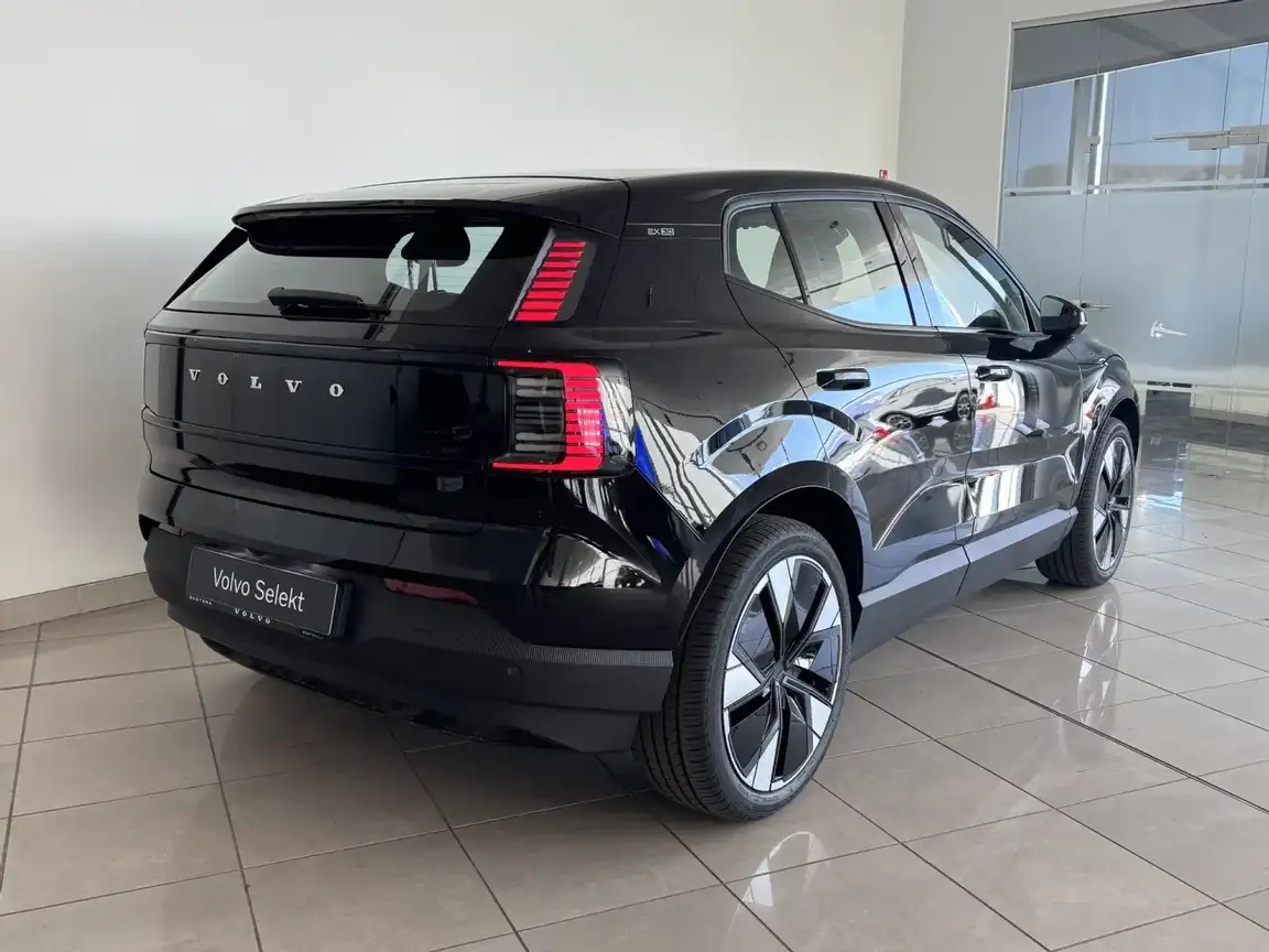 VOLVO EX30