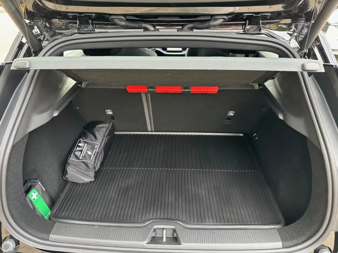 VOLVO EX30