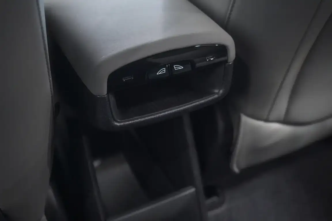 VOLVO EX30