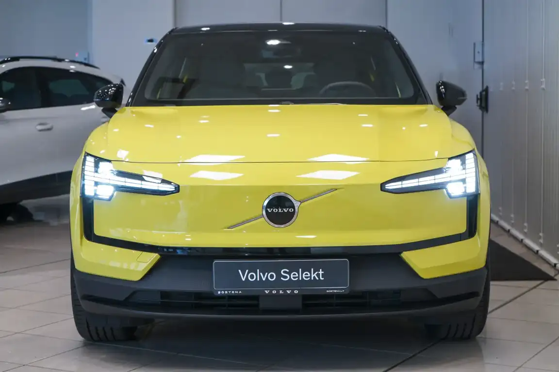 VOLVO EX30