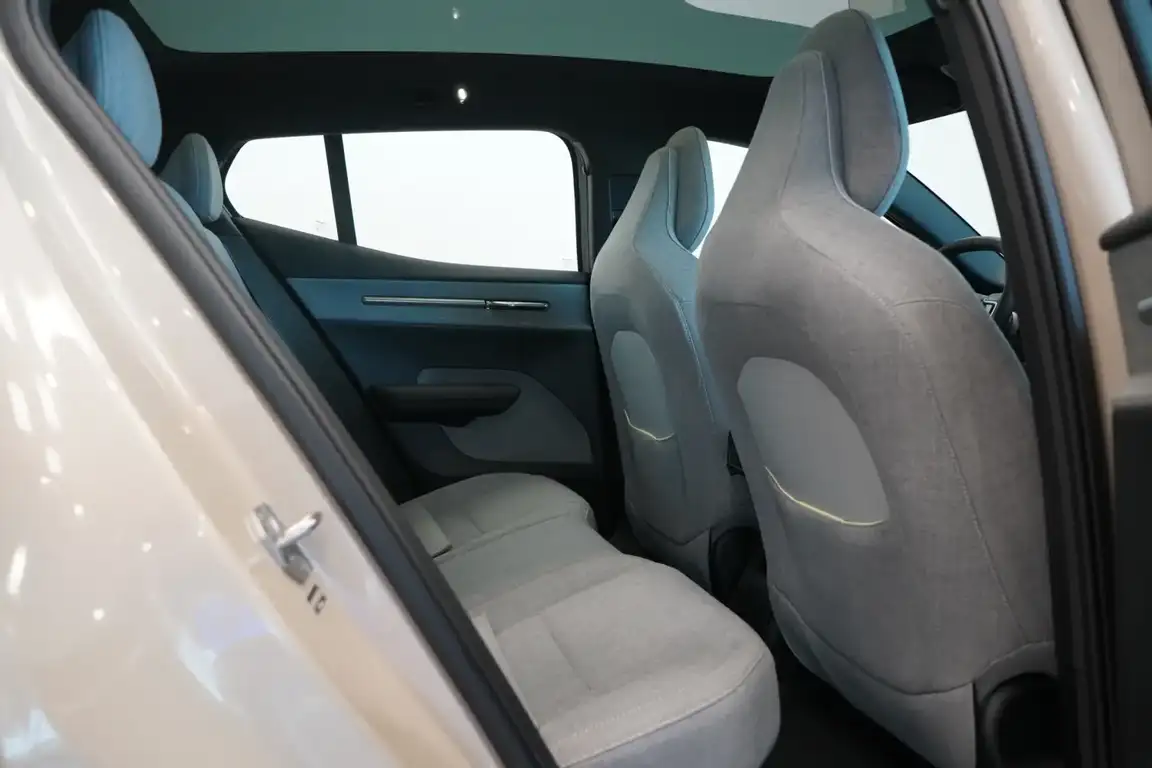 VOLVO EX30