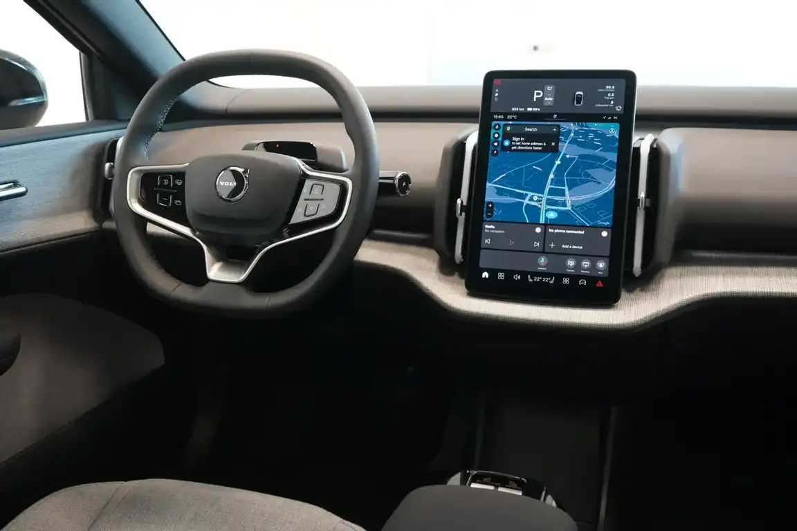 VOLVO EX30