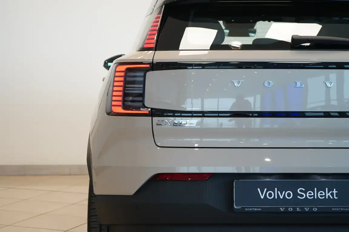 VOLVO EX30