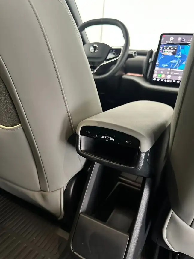 VOLVO EX30
