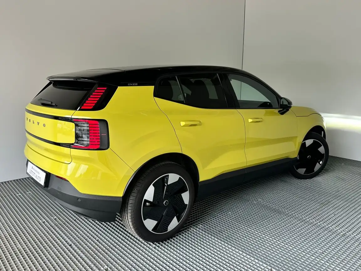 VOLVO EX30