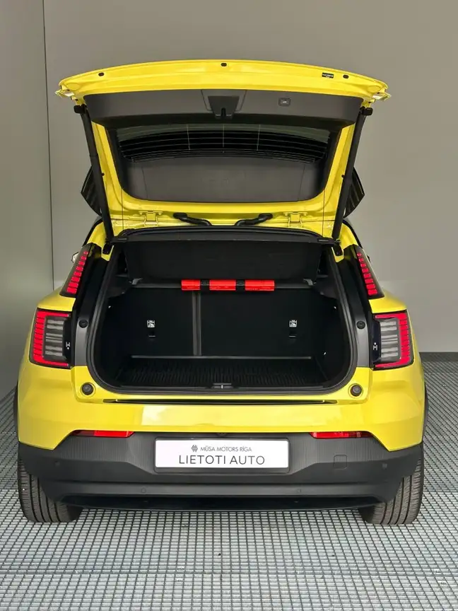 VOLVO EX30