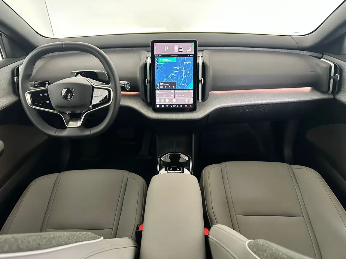 VOLVO EX30