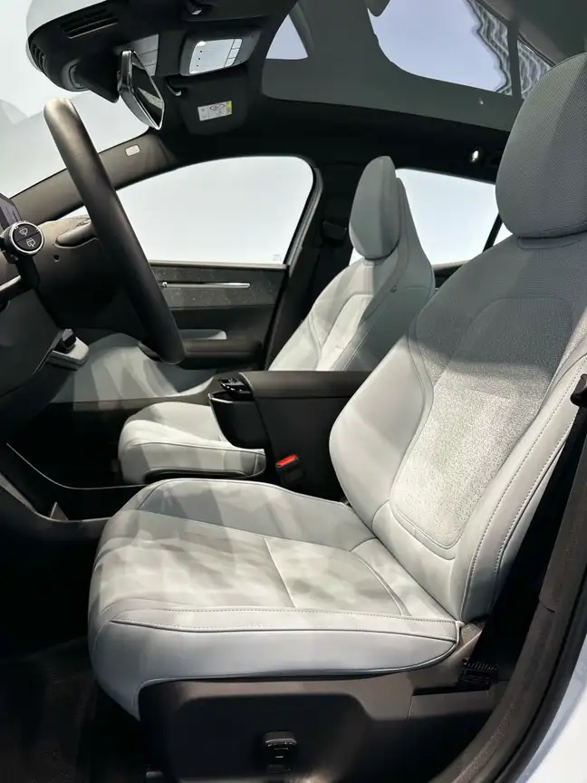 VOLVO EX30