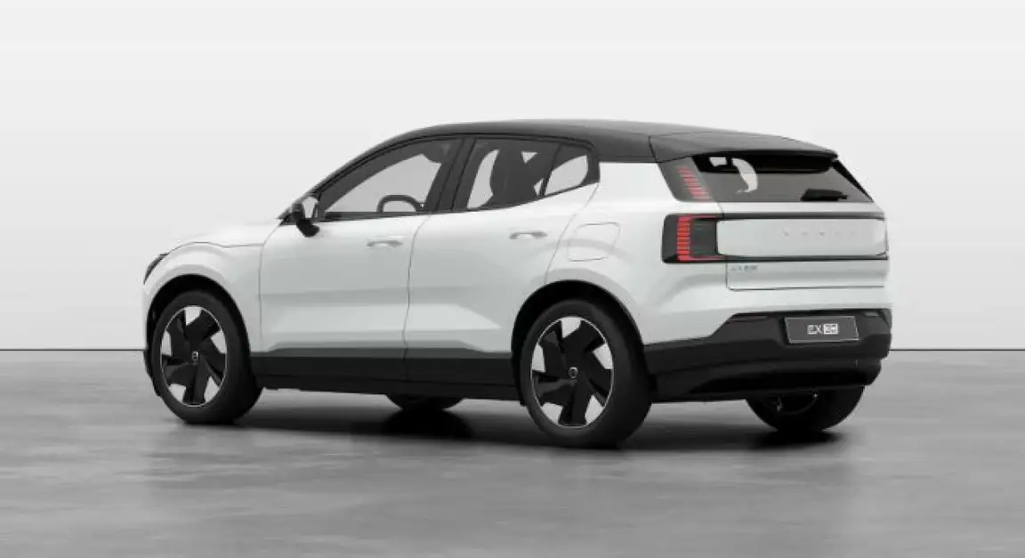 VOLVO EX30