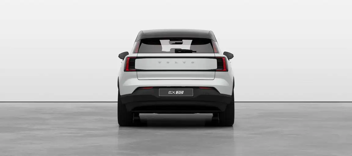 VOLVO EX30